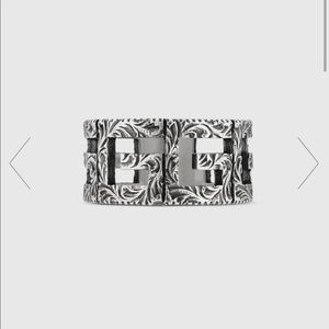 Gucci Ring with Square G motif in Silver